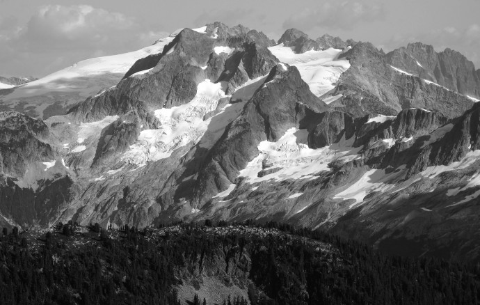 Whatcom and Challenger from Copper Ridge. (If you're a pro mtn ID-er and I've got this wrong, please correct me! I'm going off of maps)