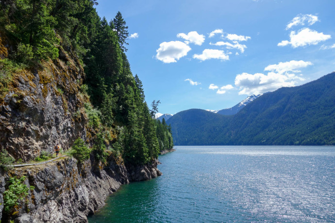 Some epic trails running along the East Bank of the lake. 