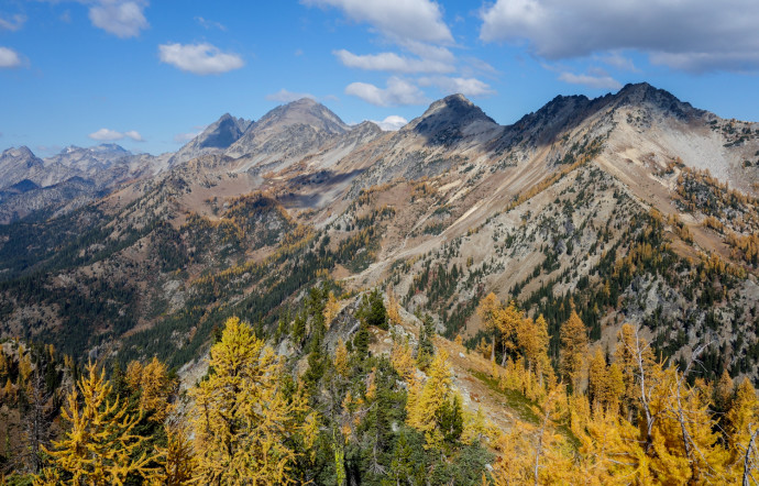 The Leroy Carne High Route follows the ~6000-~6800' contours north along these mountains. Maude is the large broad mountain left of center. Ice Box Peak is the shadowed mountain at center, and Freezer is the hump between the two.