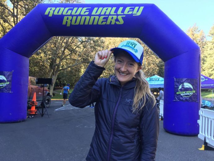 Rocking the new hat! This makes 2 races in a row: I do silly things for silly hats. 